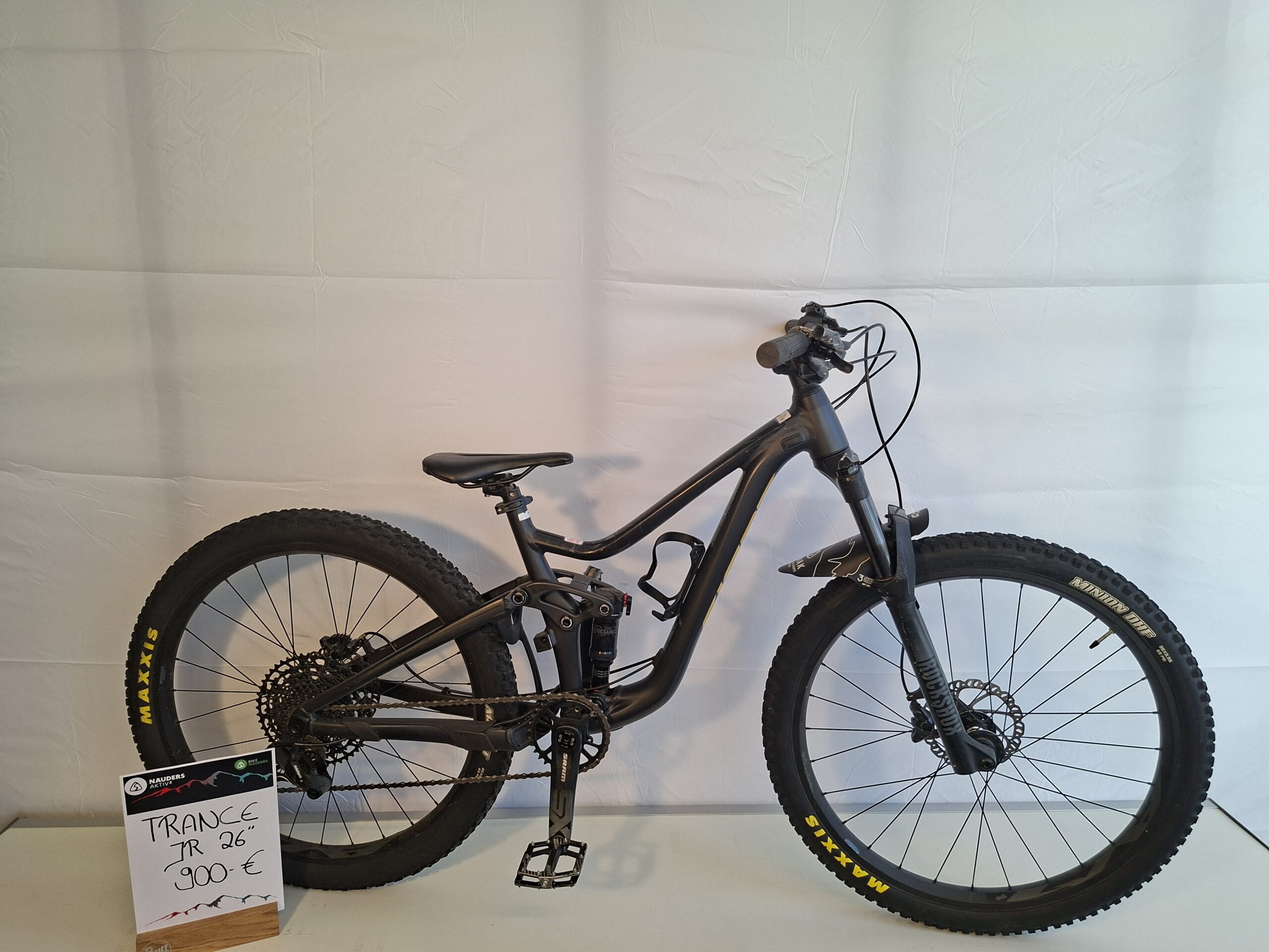 Giant Trance Jr 26" vollgefedertes Mountainbike im Angebot für 900 €.